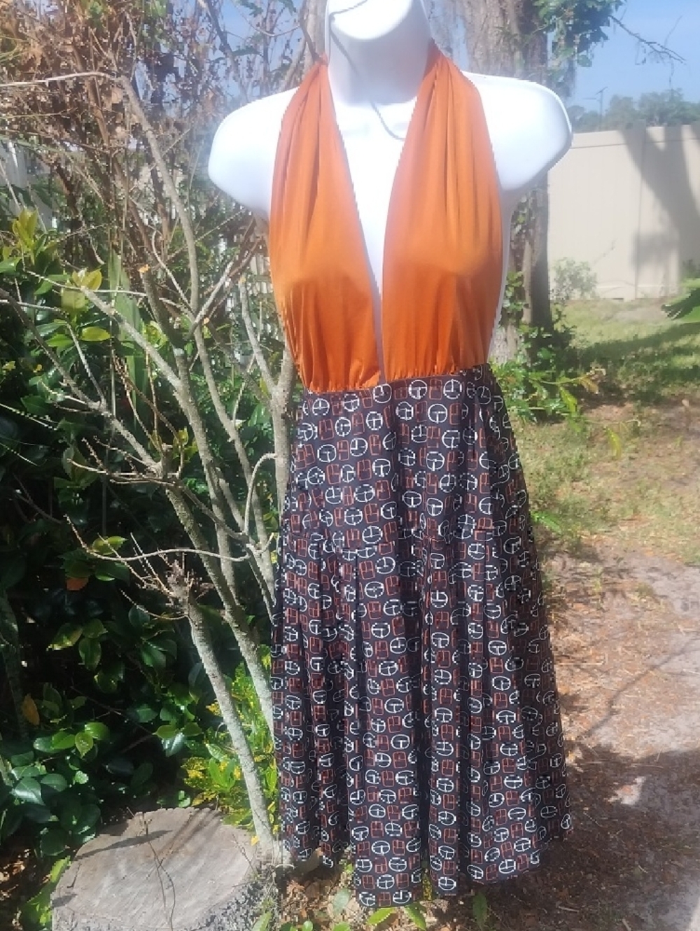Vintage '70s Sexy Halter Dress Midi Dress with Geometric Printed Skirt Medium - Picture 4 of 8